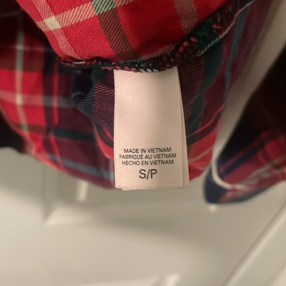 Victoria’s Secret sleepwear button up - Picture 9 of 10